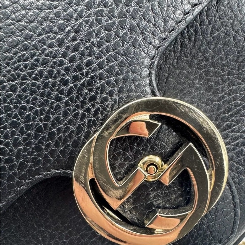 Gucci Black and Champagne/Gold shoulder/Crossbody chain Bag with Iconic Double G - Picture 3 of 11